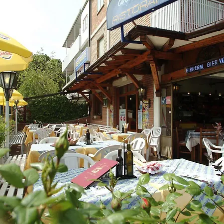 Alla Pergola 3*