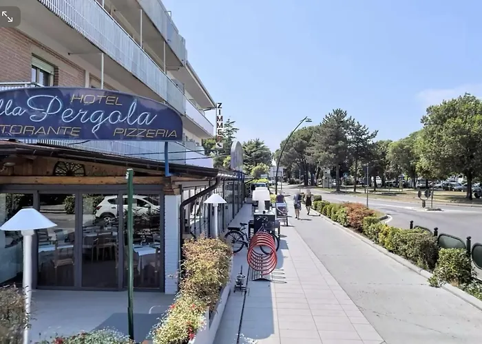 Pergola Hotel 3*