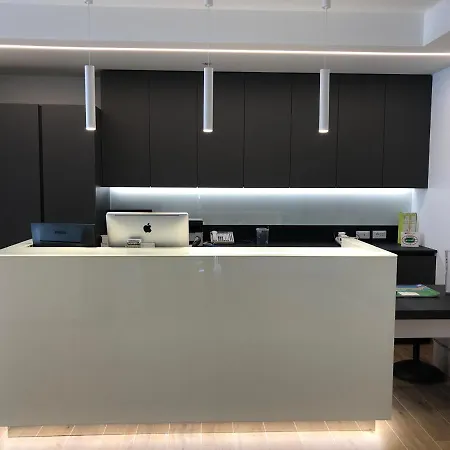 阿拉·博格拉酒店 3* 比比翁
