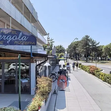 Alla Pergola Hotell 3*