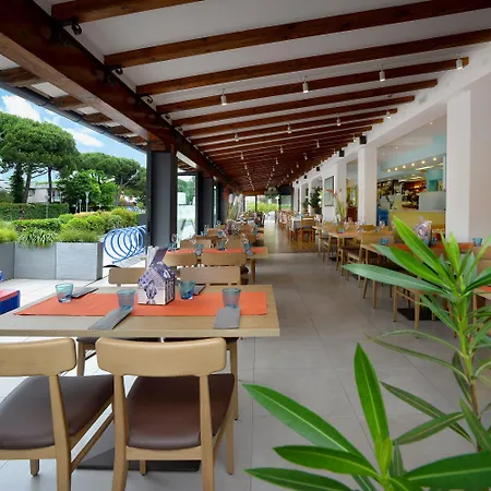 Pergola ホテル 3*