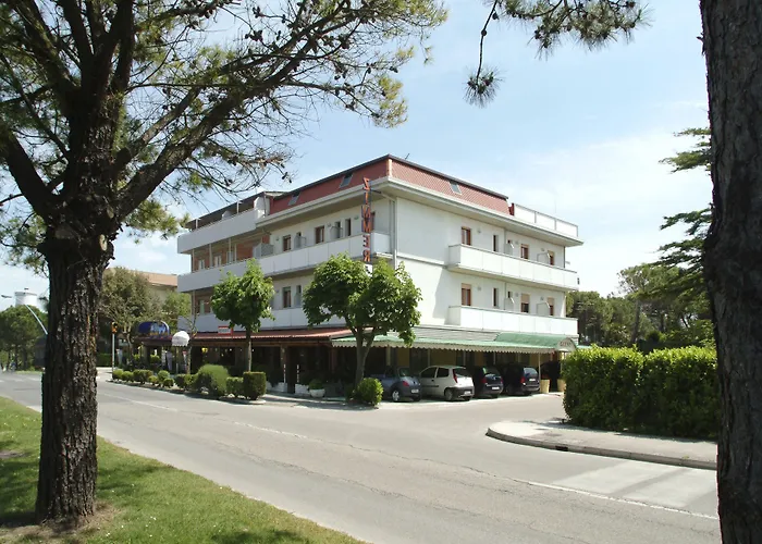 알라 페르골라 3*